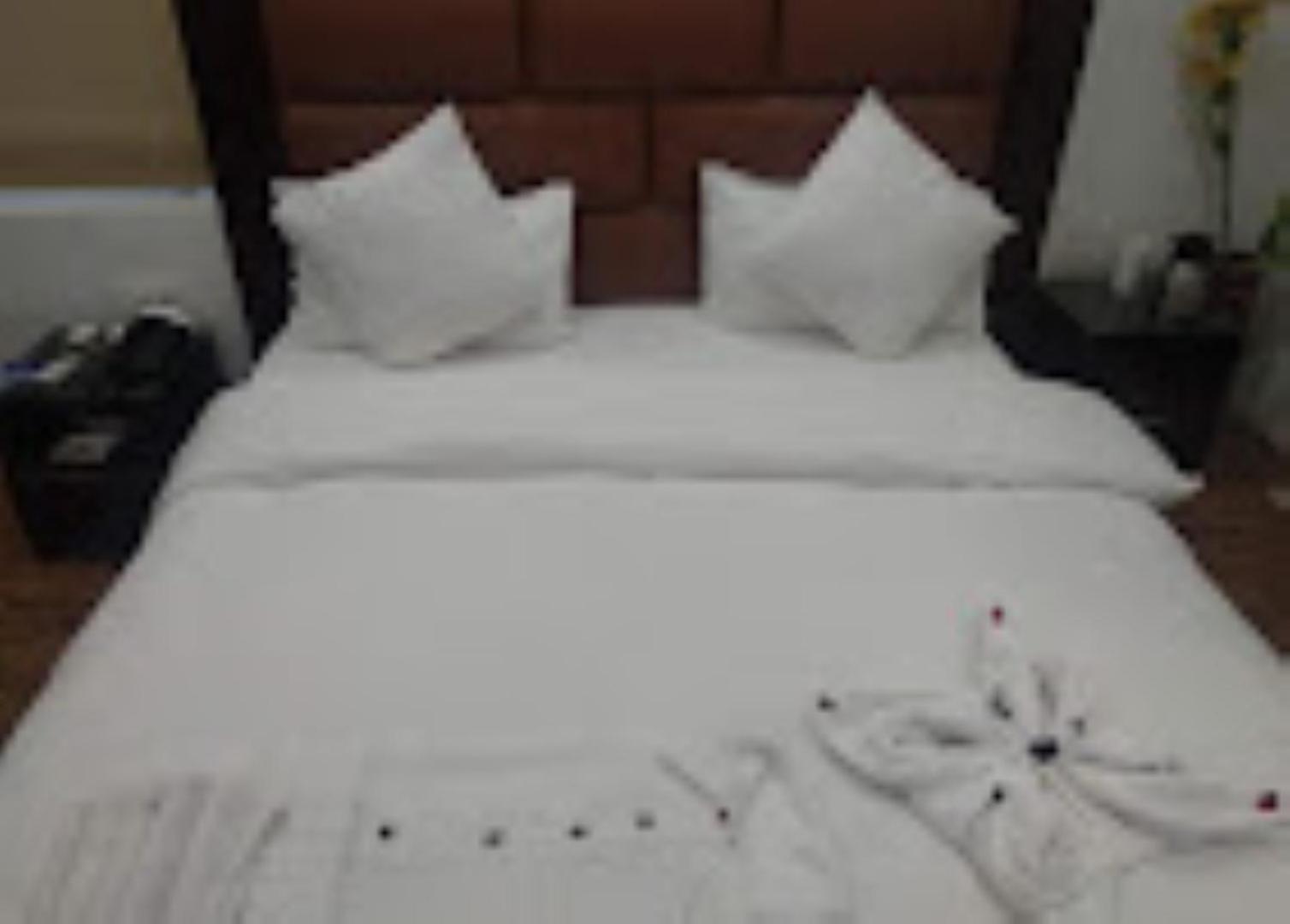 Hotel Bliss , Anantnag Buitenkant foto