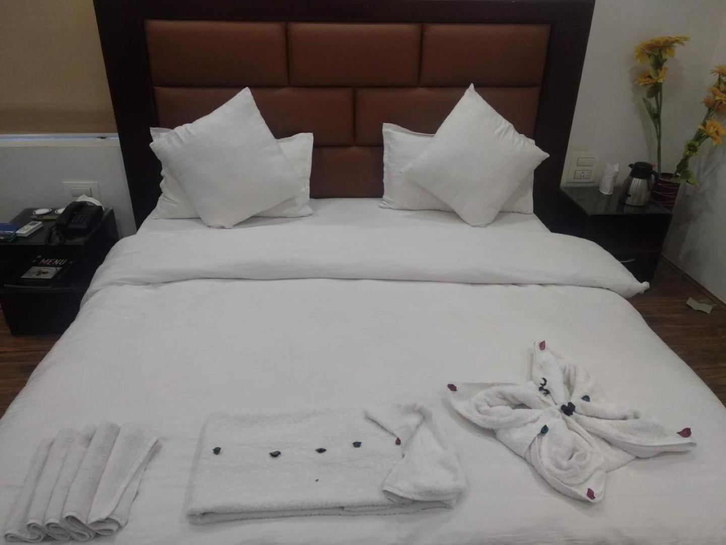 Hotel Bliss , Anantnag Buitenkant foto